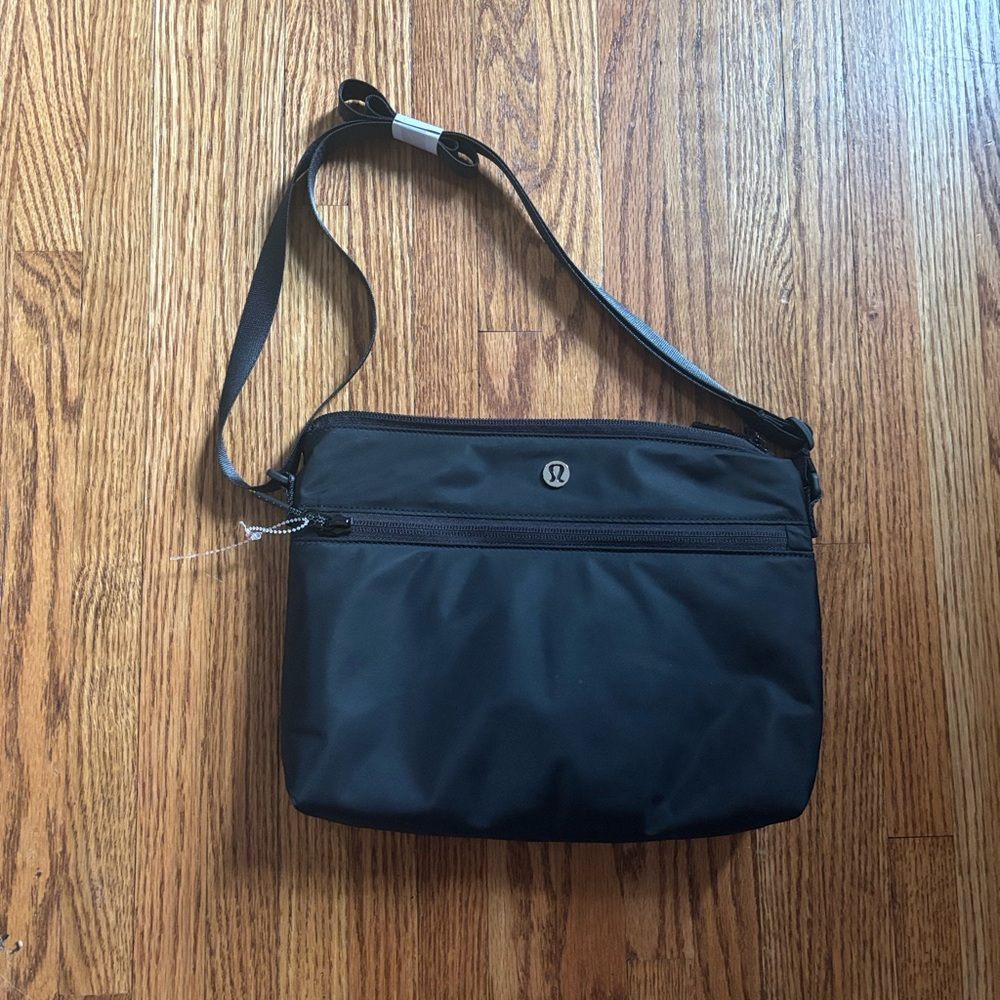 lululemon athletica black cross body diaper bag